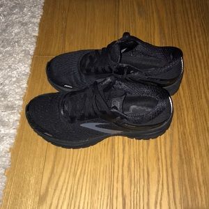 Brooks Adrenaline GTS18 - Women’s sneakers